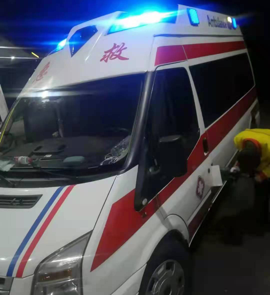 三沙市专业救护车出租